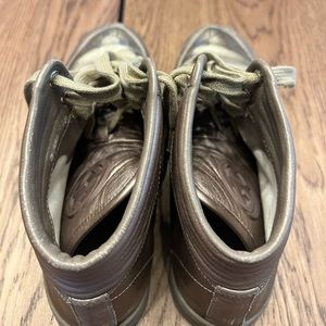 Gucci high top sneaker size 37G (7 US)